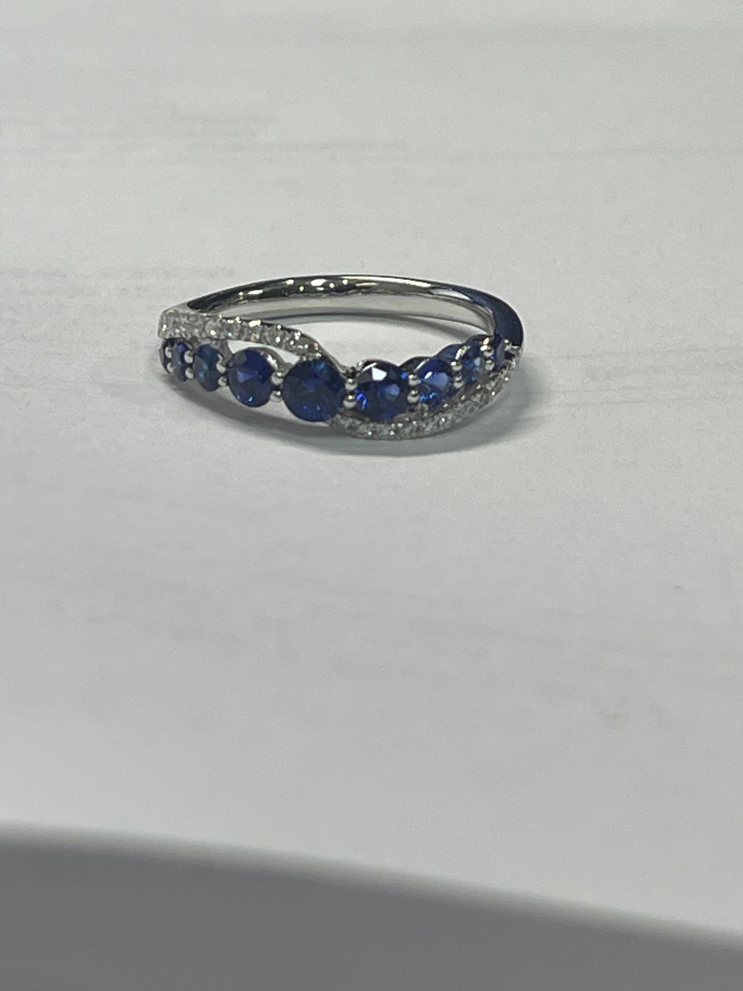 PLAT PREC COLOR PRONG SET BAND RING
