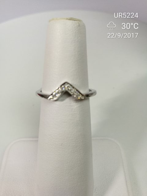 14KY DIAMOND V SHAPE STACK BAND RING
