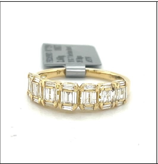 18KY DIAMOND MOSAIC RING  2.600g.