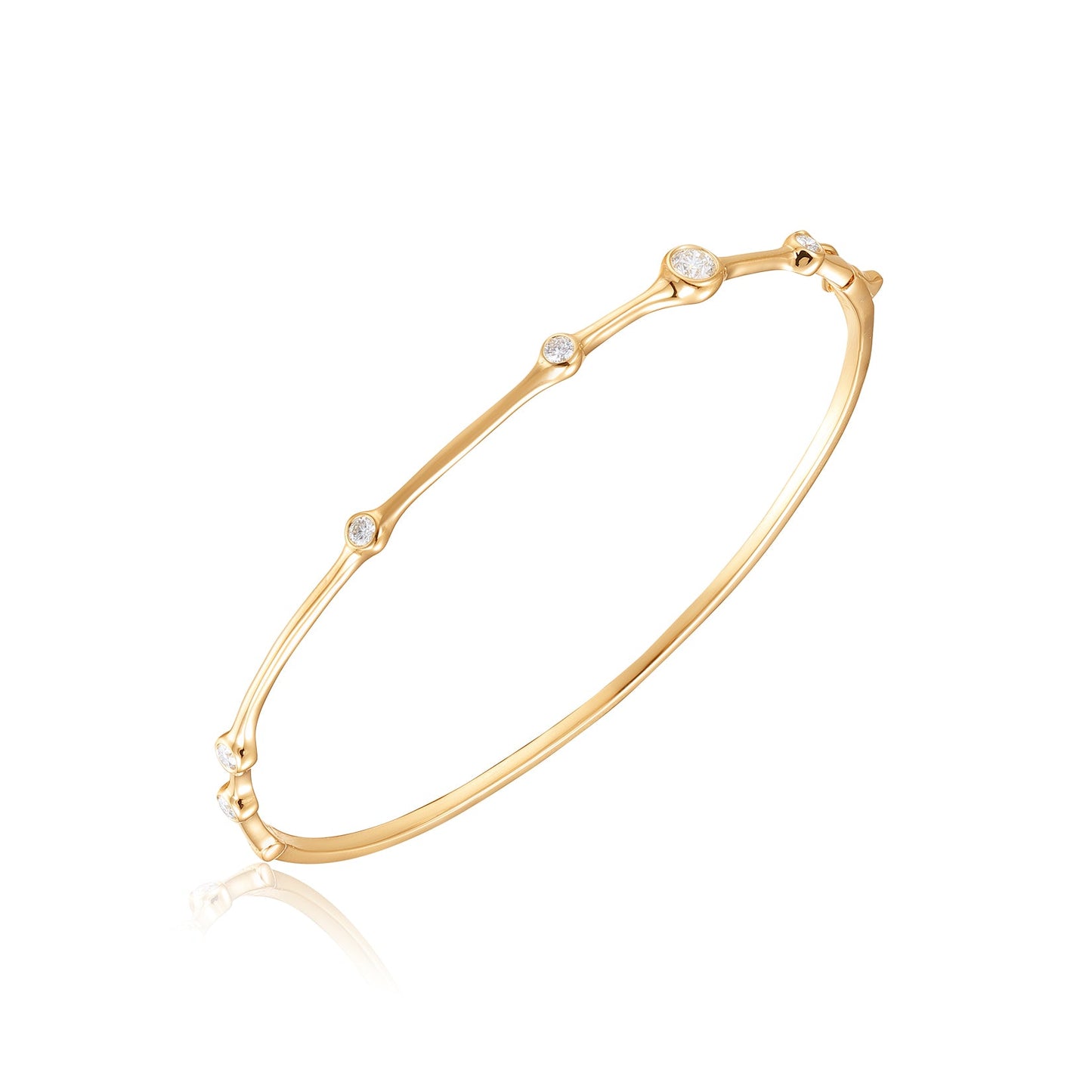 14KW DIAMOND BEZEL SET BANGLE BRAC